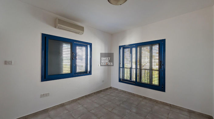 Image No.15-3 Bed House for sale