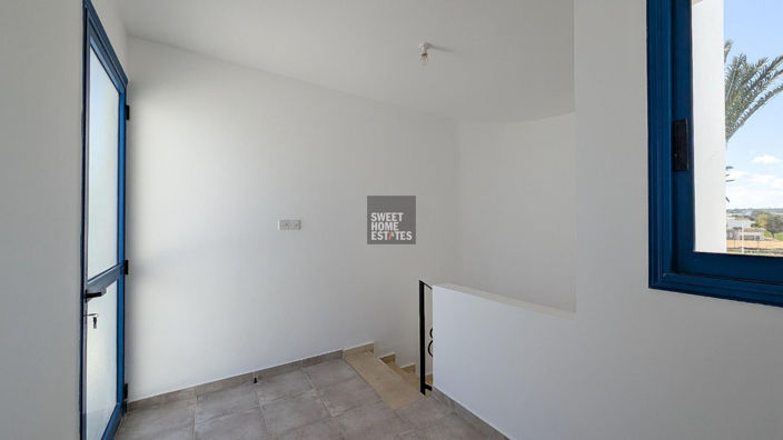 Image No.20-3 Bed House for sale