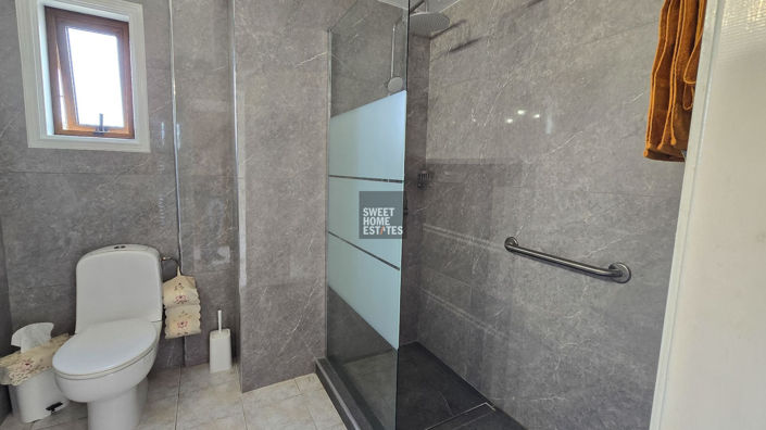 Image No.21-4 Bed House for sale