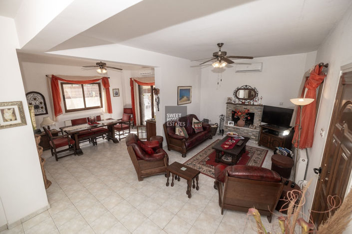 Image No.3-4 Bed House for sale