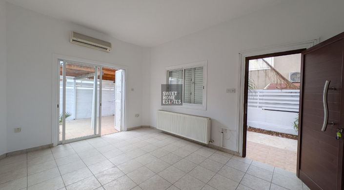 Image No.11-3 Bed House for sale