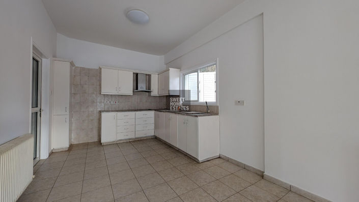 Image No.14-3 Bed House for sale