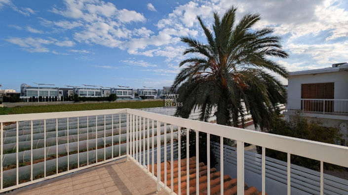 Image No.18-3 Bed House for sale