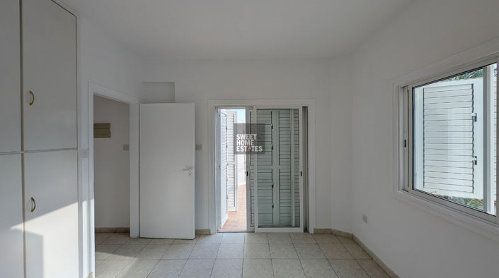 Image No.20-3 Bed House for sale