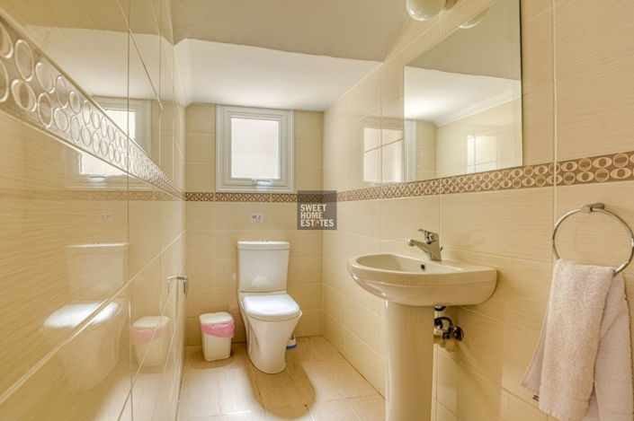 Image No.13-3 Bed House for sale