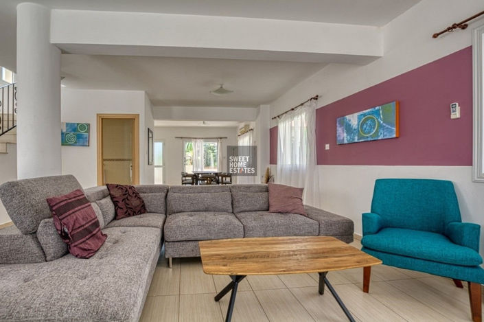 Image No.3-3 Bed House for sale