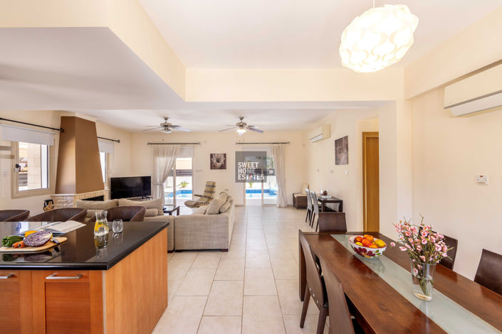 Image No.13-3 Bed House for sale