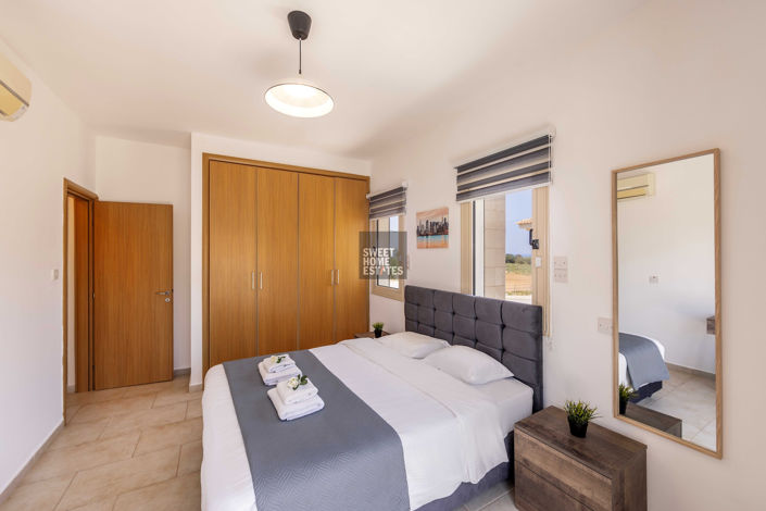 Image No.20-3 Bed House for sale