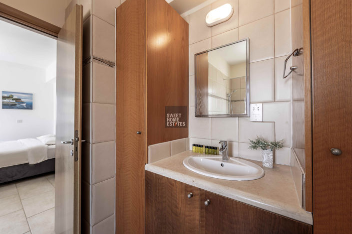 Image No.25-3 Bed House for sale