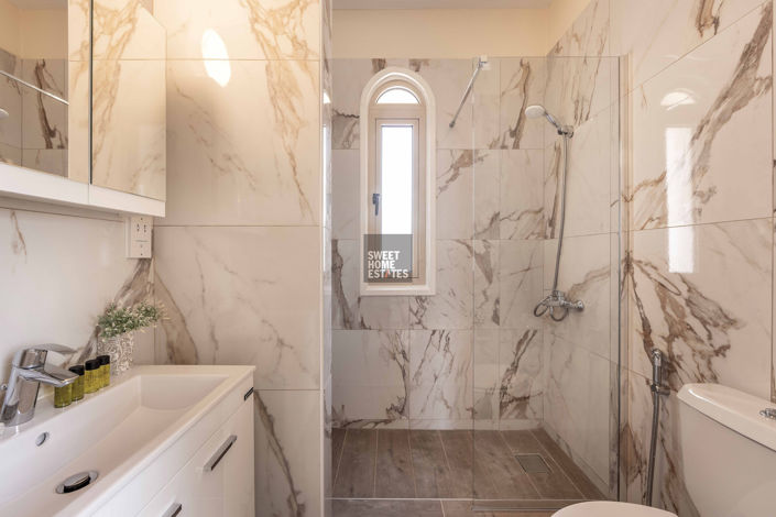 Image No.27-3 Bed House for sale