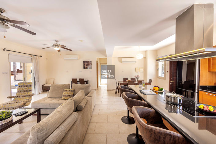 Image No.8-3 Bed House for sale