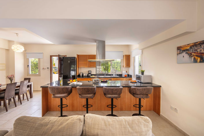 Image No.9-3 Bed House for sale