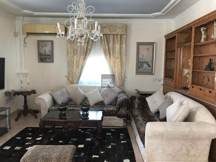 Image No.2-3 Bed House for sale