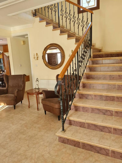 Image No.7-3 Bed House for sale