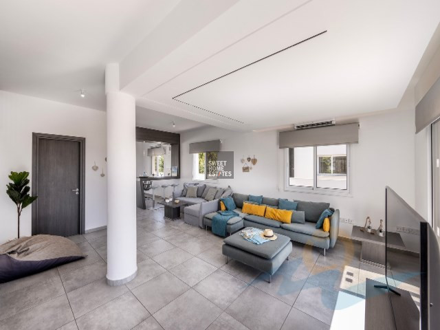Image No.14-3 Bed House for sale