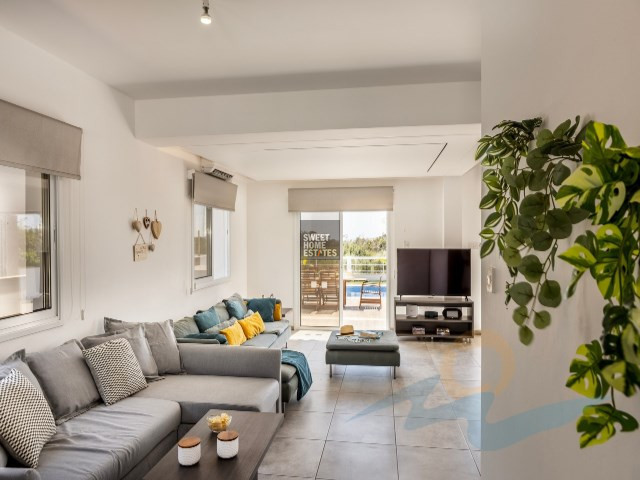 Image No.8-3 Bed House for sale