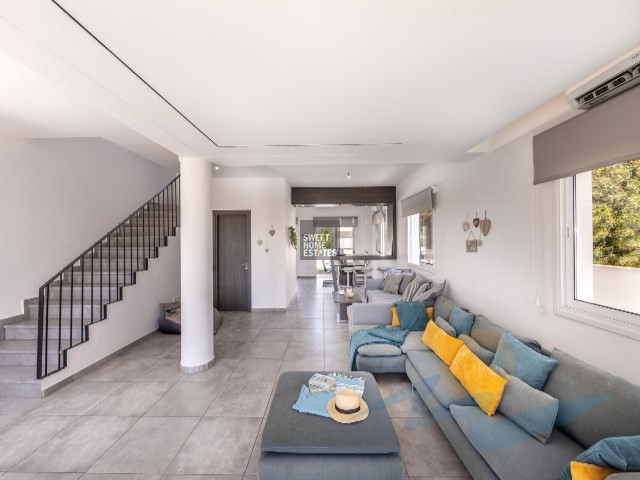 Image No.9-3 Bed House for sale
