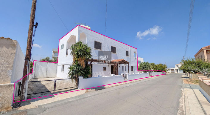 Image No.15-3 Bed House for sale
