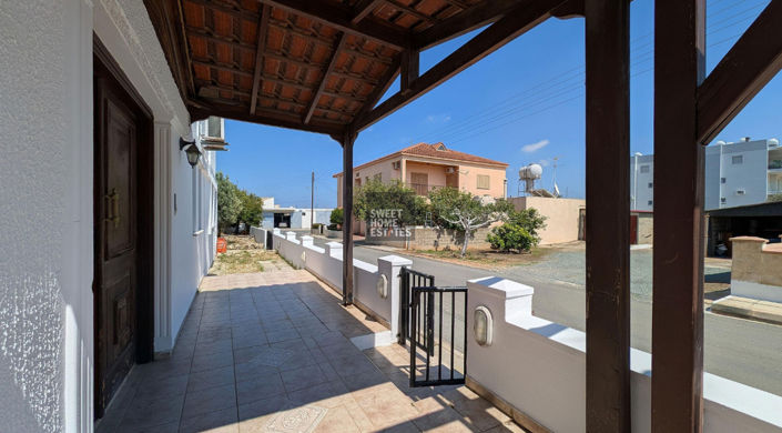 Image No.18-3 Bed House for sale