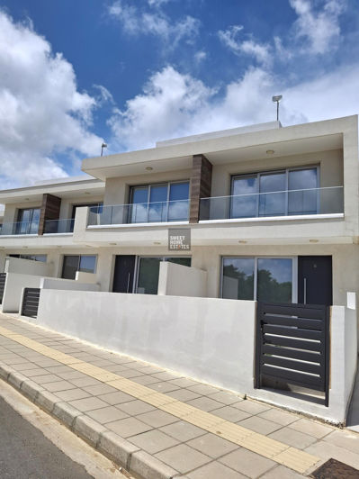 Image No.19-2 Bed Townhouse for sale