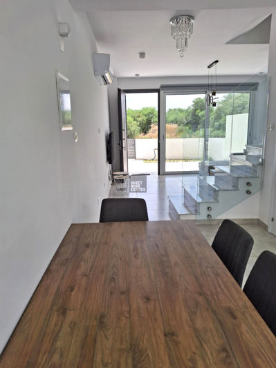 Image No.6-2 Bed Townhouse for sale