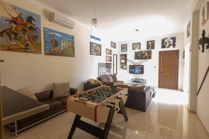 Image No.23-7 Bed House for sale