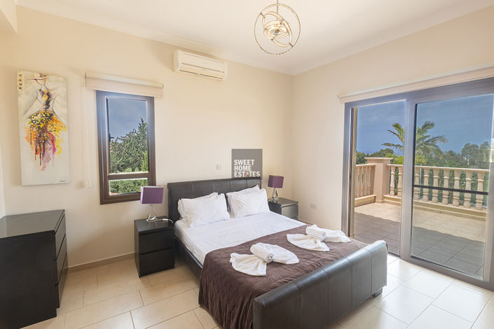 Image No.26-7 Bed House for sale