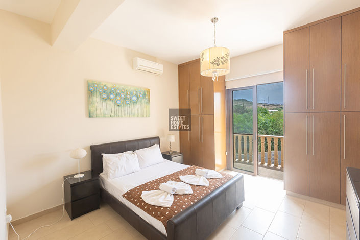 Image No.29-7 Bed House for sale