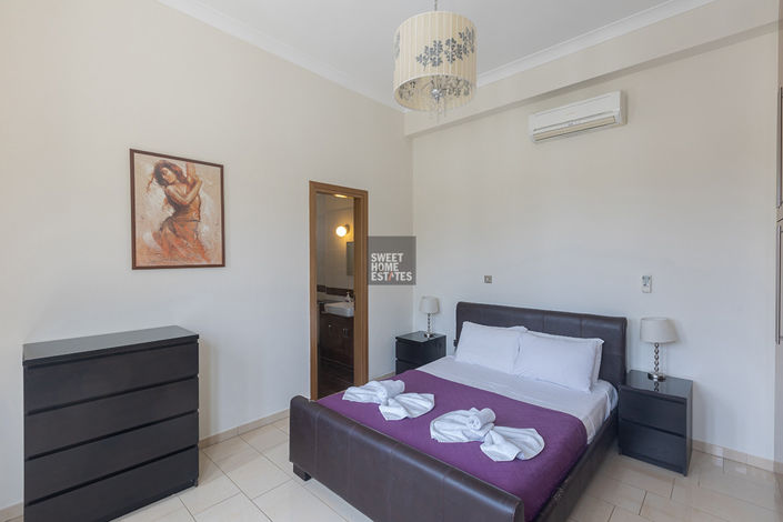 Image No.30-7 Bed House for sale