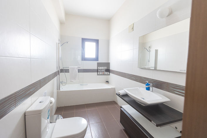 Image No.34-7 Bed House for sale