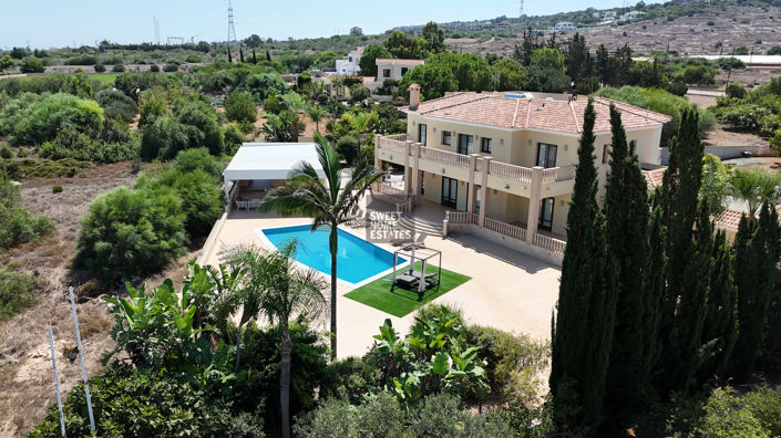 Image No.5-7 Bed House for sale