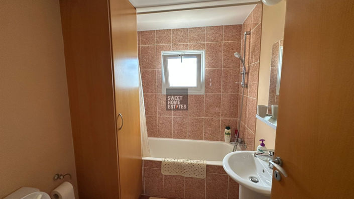 Image No.15-3 Bed House for sale