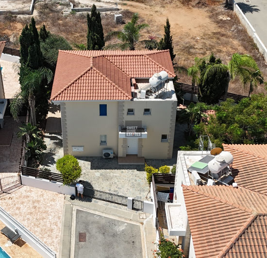 Image No.18-3 Bed House for sale