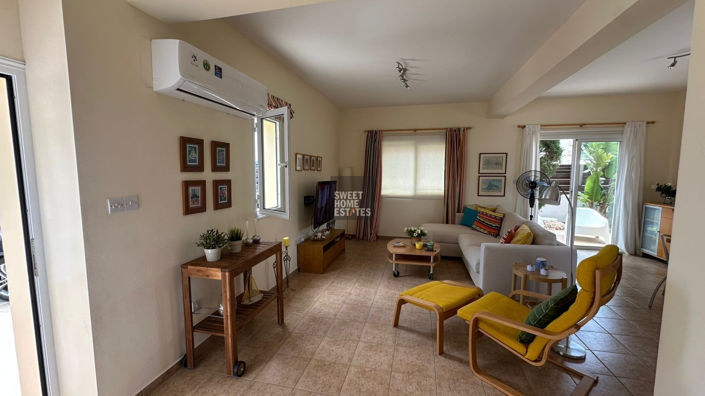 Image No.8-3 Bed House for sale