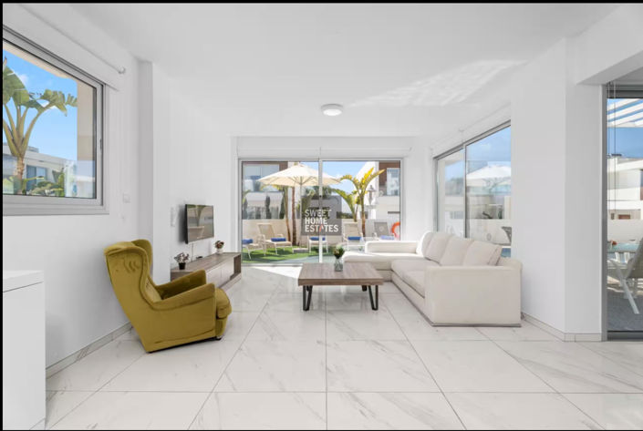 Image No.9-3 Bed House for sale