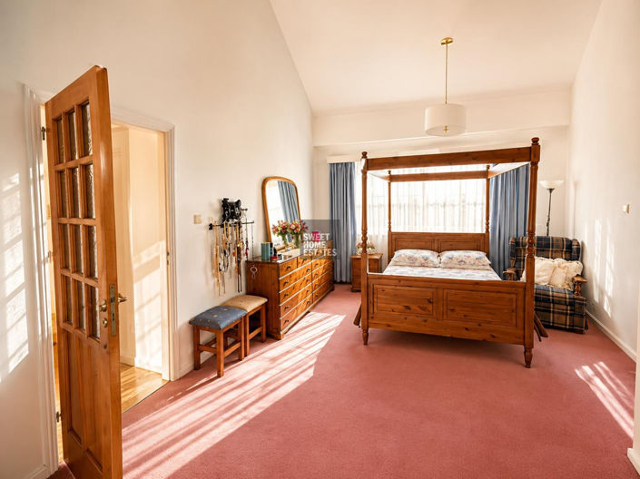 Image No.23-4 Bed House for sale