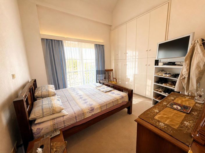 Image No.28-4 Bed House for sale