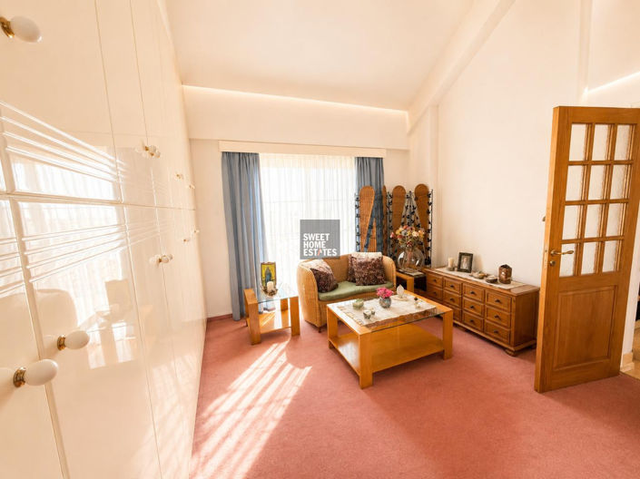 Image No.29-4 Bed House for sale