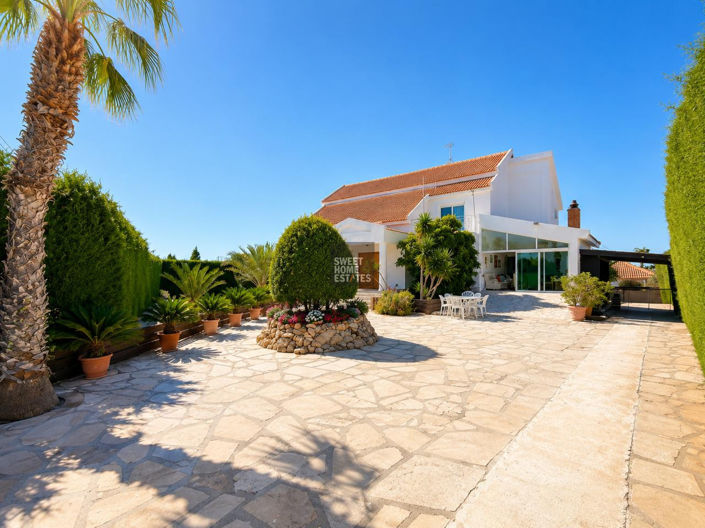 Image No.37-4 Bed House for sale