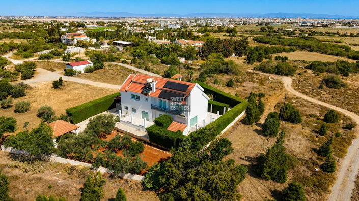 Image No.39-4 Bed House for sale