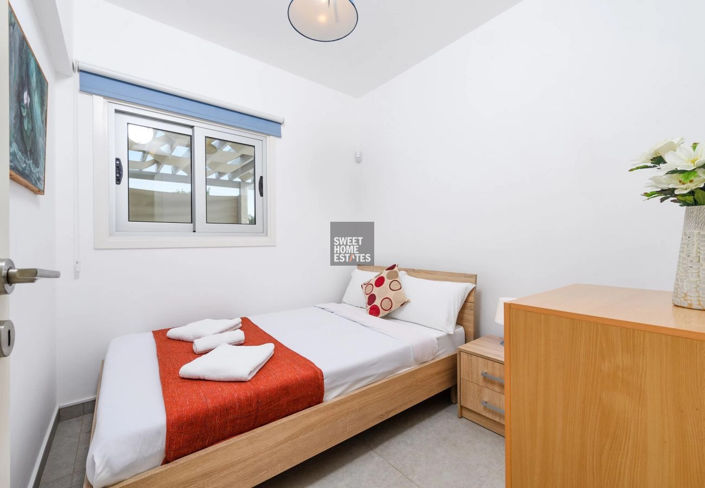 Image No.10-4 Bed House for sale