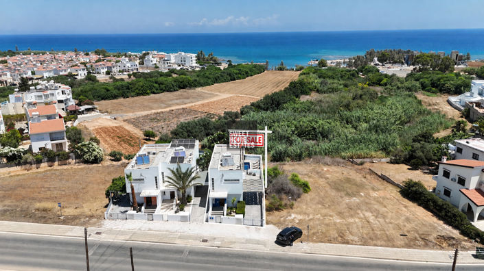 Image No.20-4 Bed House for sale