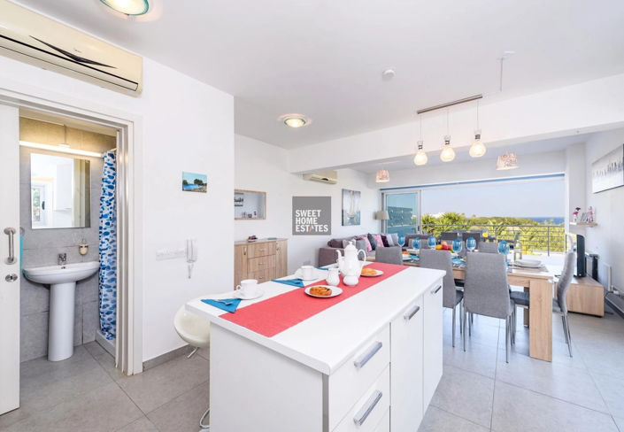 Image No.6-4 Bed House for sale