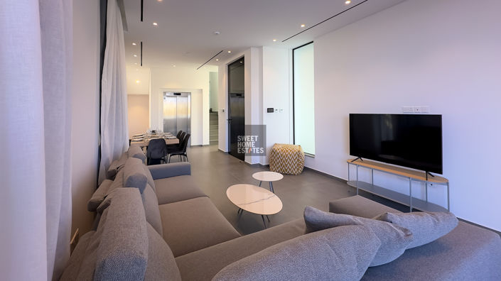 Image No.9-4 Bed House for sale