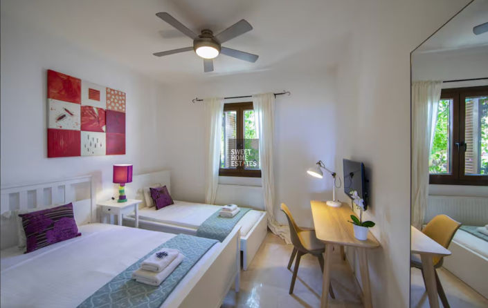Image No.7-4 Bed House for sale