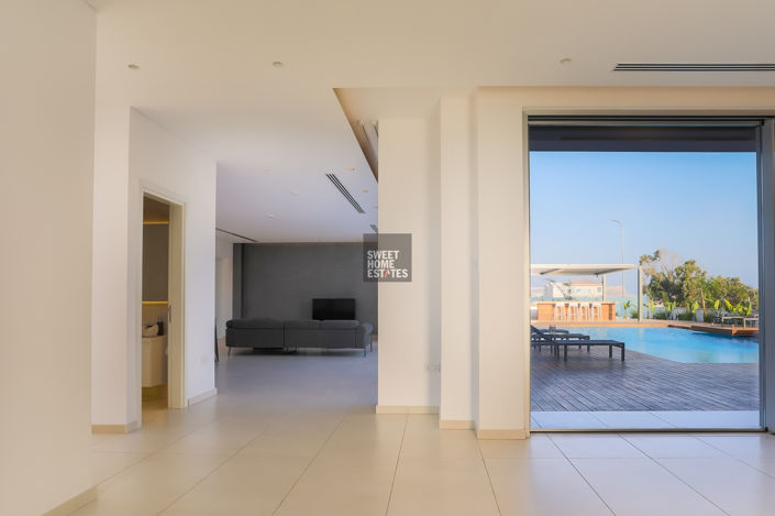 Image No.14-4 Bed House for sale