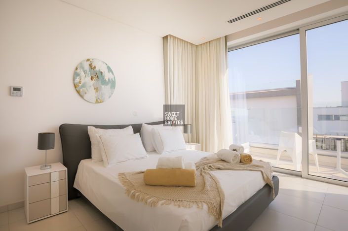 Image No.33-4 Bed House for sale