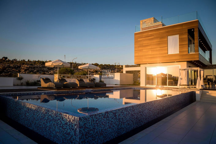Image No.8-3 Bed House for sale