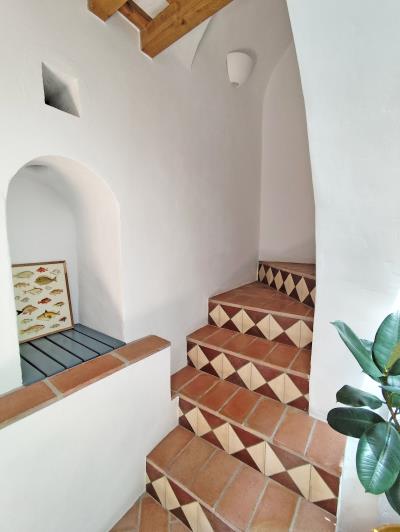 Image No.6-6 Bed Townhouse for sale