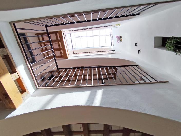 Image No.9-6 Bed Townhouse for sale